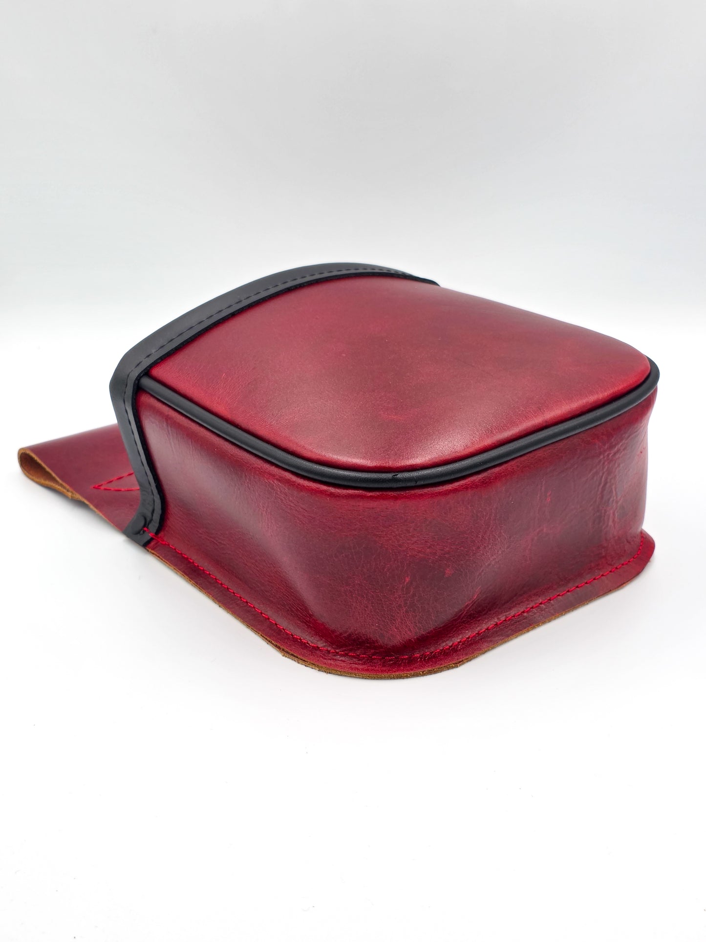 Leather Shotgun Shell Pouch - Single Pocket - Chrome Tanned Red and Black