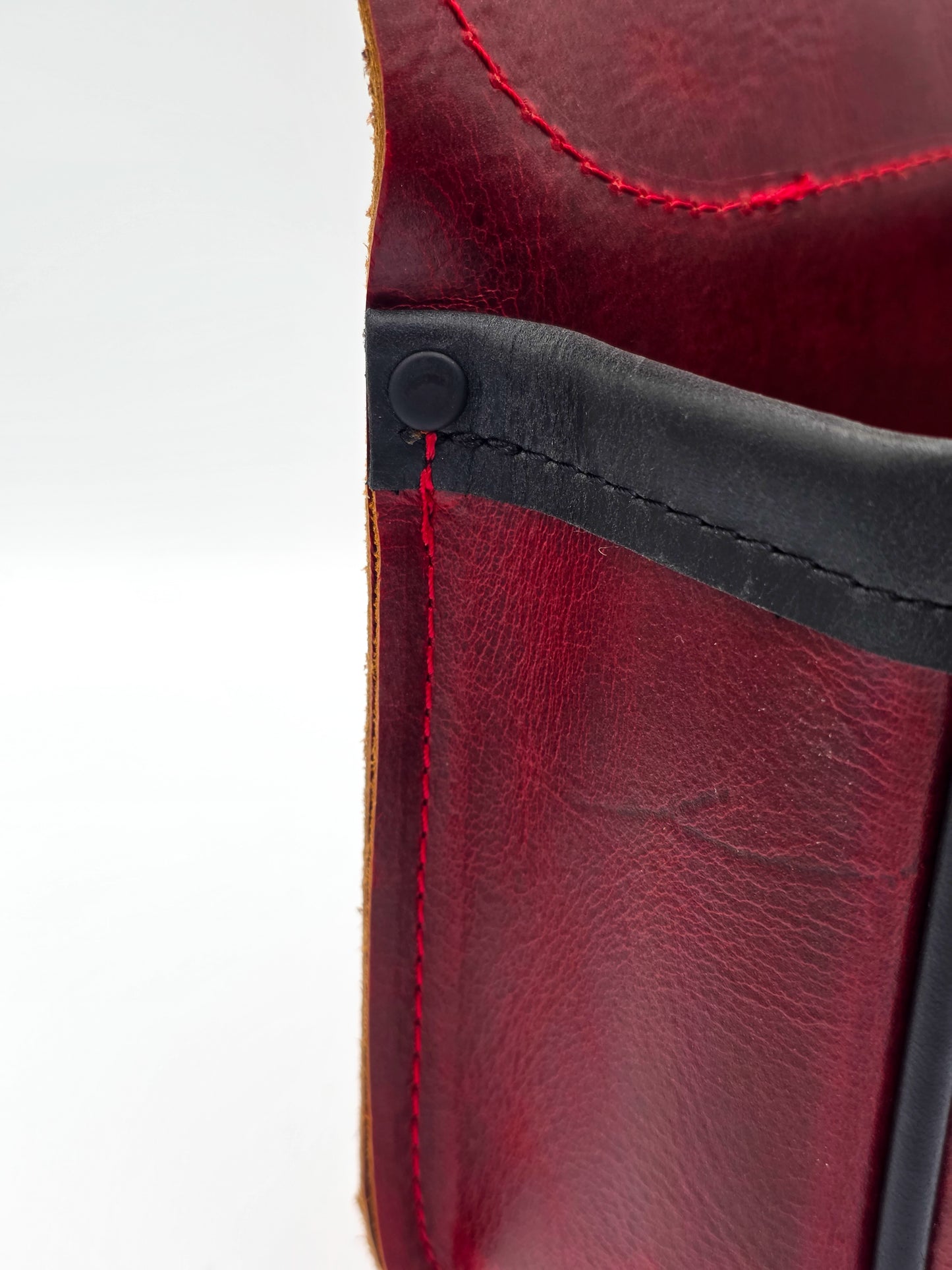 Leather Shotgun Shell Pouch - Single Pocket - Chrome Tanned Red and Black
