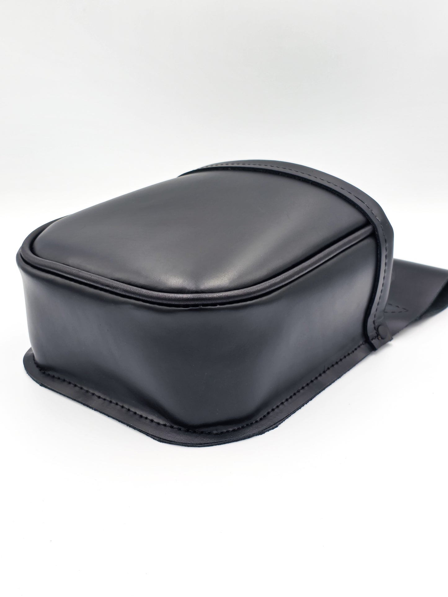 Leather Shotgun Shell Pouch - Single Pocket - Chrome Tanned Black