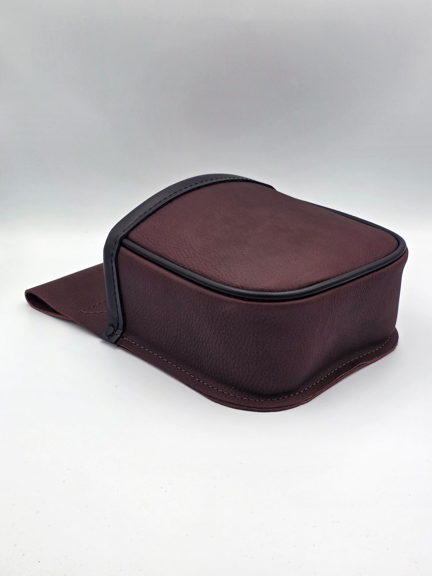 Leather Shotgun Shell Pouch - Single Pocket - Pebble Brown and Black