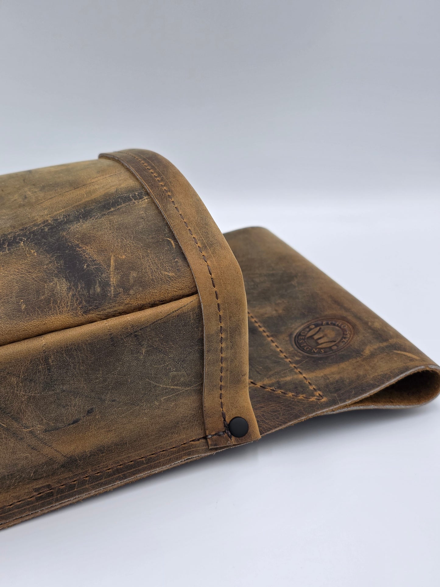 Handmade Leather Shotgun Shell Bag Distressed - Shooting Pouch for Trap, Skeet & Sporting Clays – Fits 2.5” Belt - 100 20ga Shell Capacity