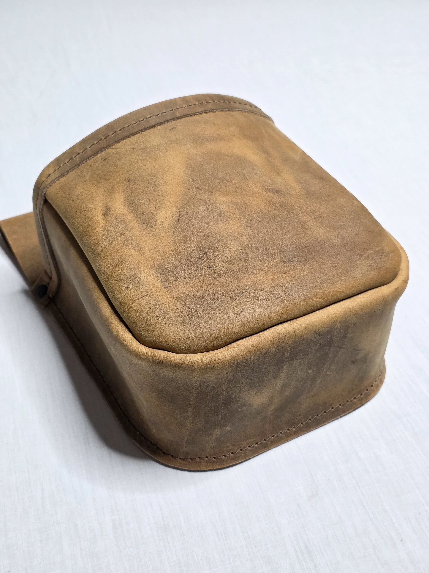 Handmade Distressed Leather Shotgun Shell Bag - Rustic Shooting Pouch for Trap, Skeet & Sporting Clays – Fits 2.25” Belt - Belt Shell Holder